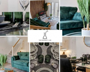 Luxury City Centre 2 Bed Retreat - Sleeps 4 - FREE parking